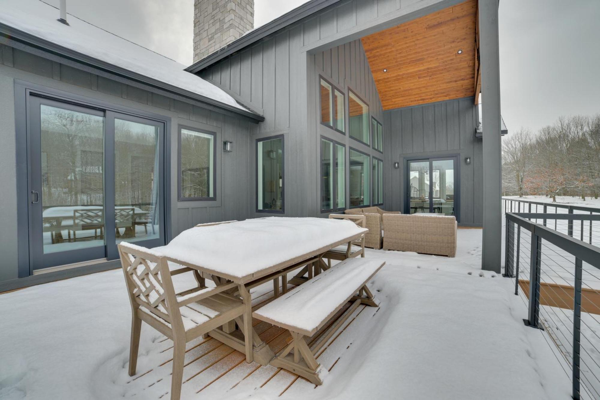 Boyne Mtn Retreat With Hot Tub And Shuttle To Resort! Boyne City Exteriér fotografie